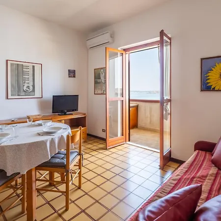 Apartment La Playa Rivabella *