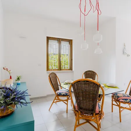 La Playa Rivabella アパート *