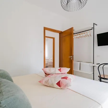 アパート La Playa Rivabella ガリポリ